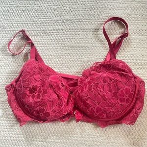 Victoria’s Secret Scarlet Red Underwire Semi Removable Pad Push Up Bra 32B
